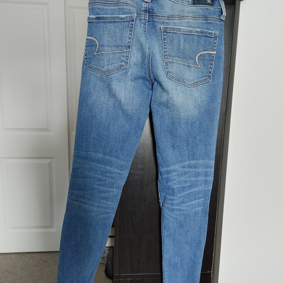 American Eagle Ripped Skinny Jeans - Picture 4 of 4